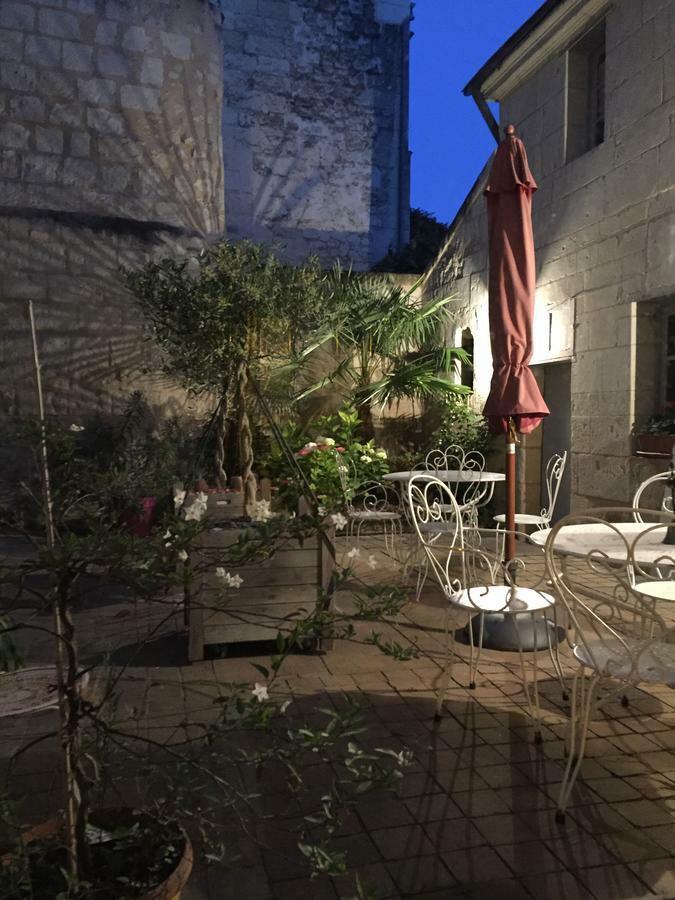 Au Relais Saint Maurice Bed and breakfast Chinon